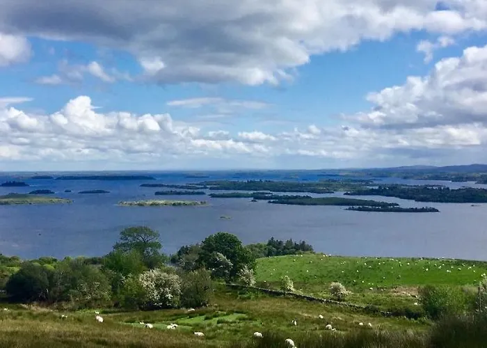 Fough East, Vakantiehuis Oughterard